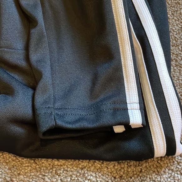 NWT Adidas XS Pants. - Picture 5 of 9
